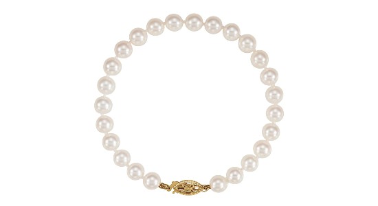 an Akoya pearl bracelet with a yellow gold clasp